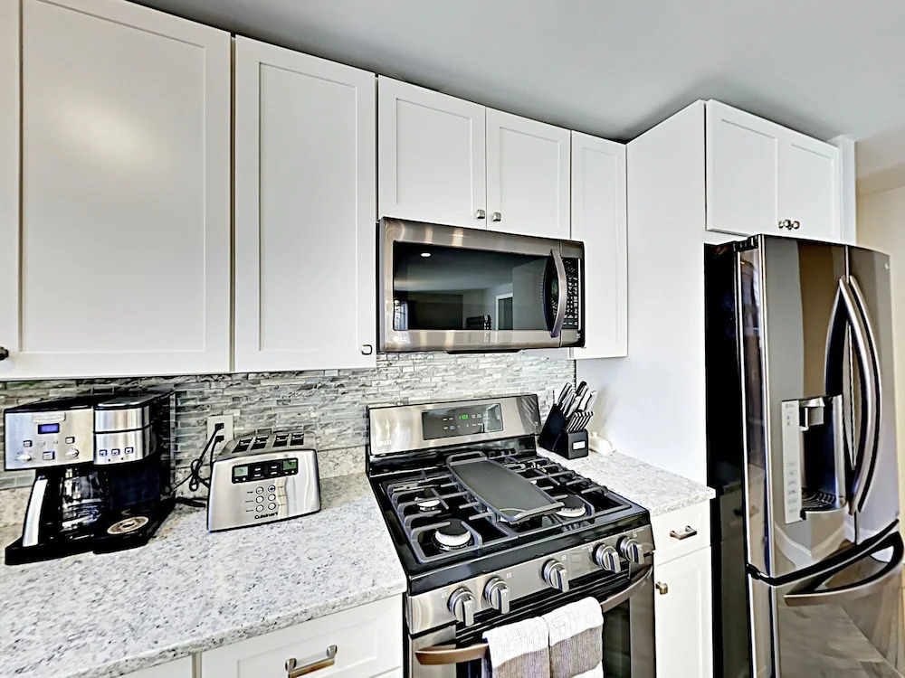 Phinneys - 4 Br Home