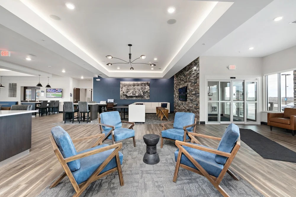 Holiday Inn Express Kansas City North - Parkville by IHG