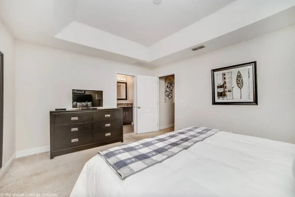 Spacious 4BD Town Home With Private Patio - Near Disney Parks AND Golf #8127