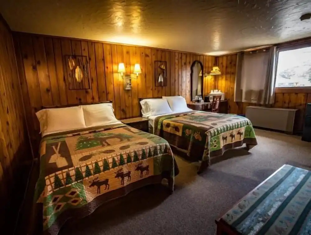 Riverside Motel