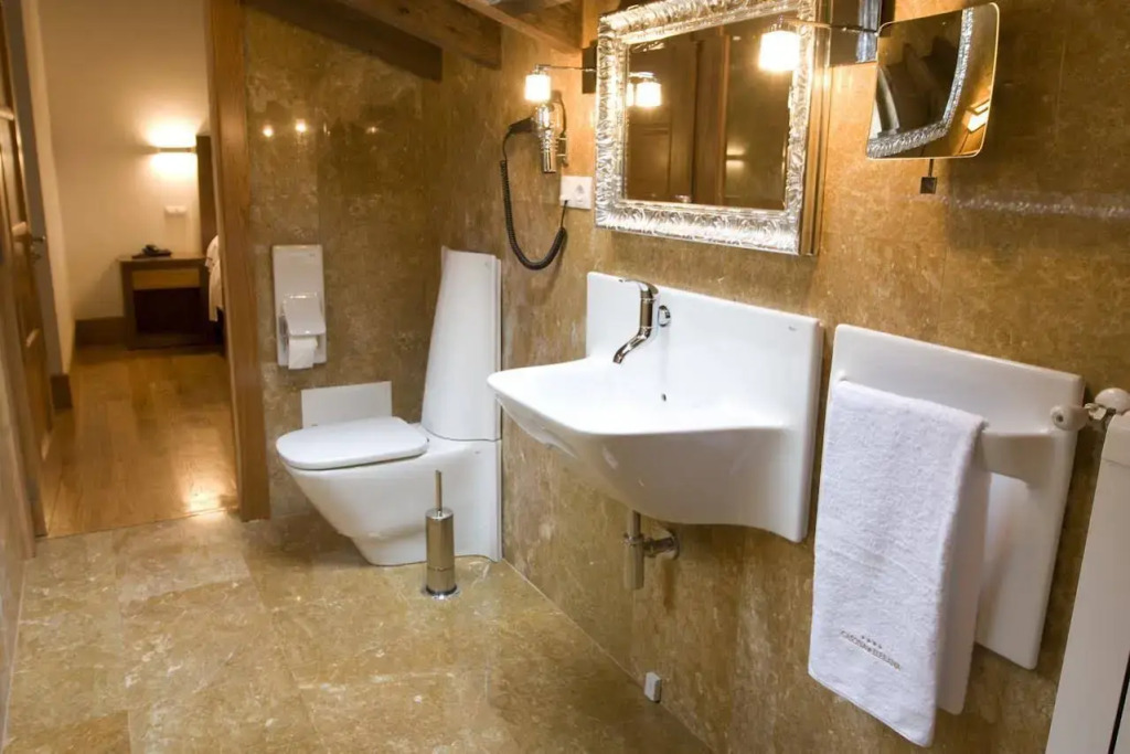 Akla Hotel Suites Valles Pasiegos