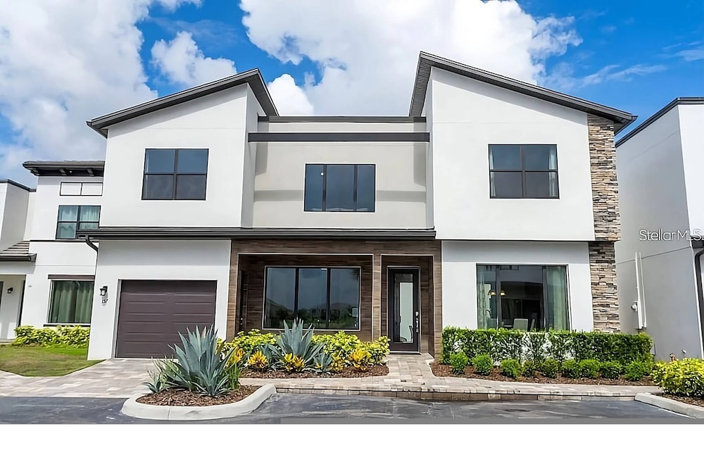 5BR Family Home w Private Pool Near Disney