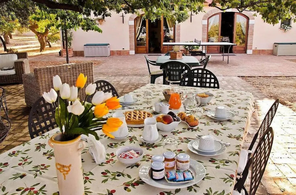 B&B Pathirion