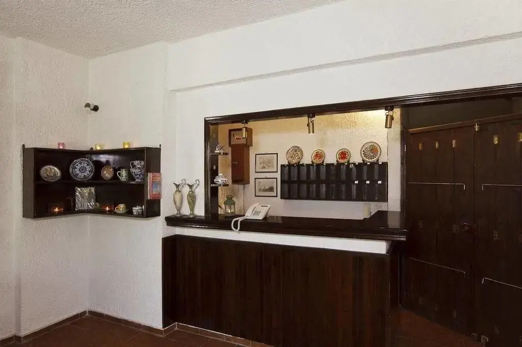 Emmanuel Apartments