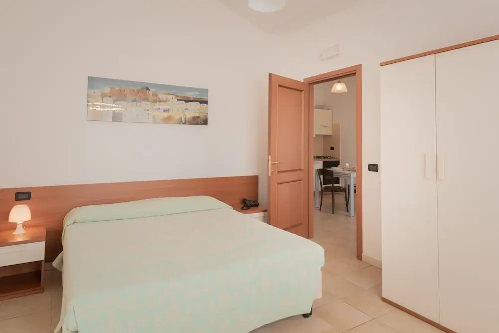 Stylish Residence Le Fontane 1 Bedroom Apartment B3 Sleeps 3 Premium No0760