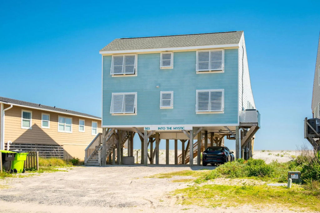 Into The Mystic by Oak Island Accommodations