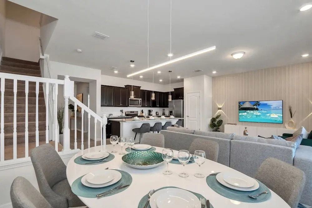 7420 Oakmoss Loop