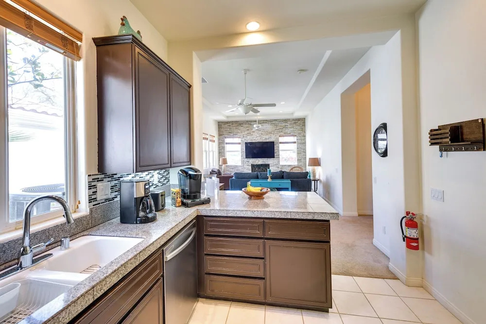 Pool & Hot Tub Access: La Quinta Vacation Home