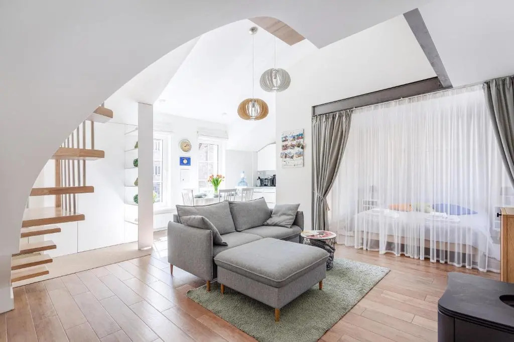 3 Bedroom Apartment 24h self check in, free parking, Ac, fireplace