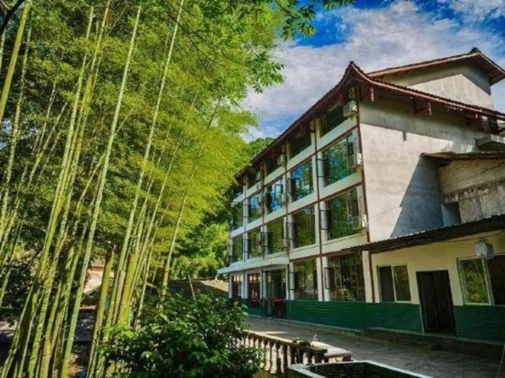 Jieya Hotel