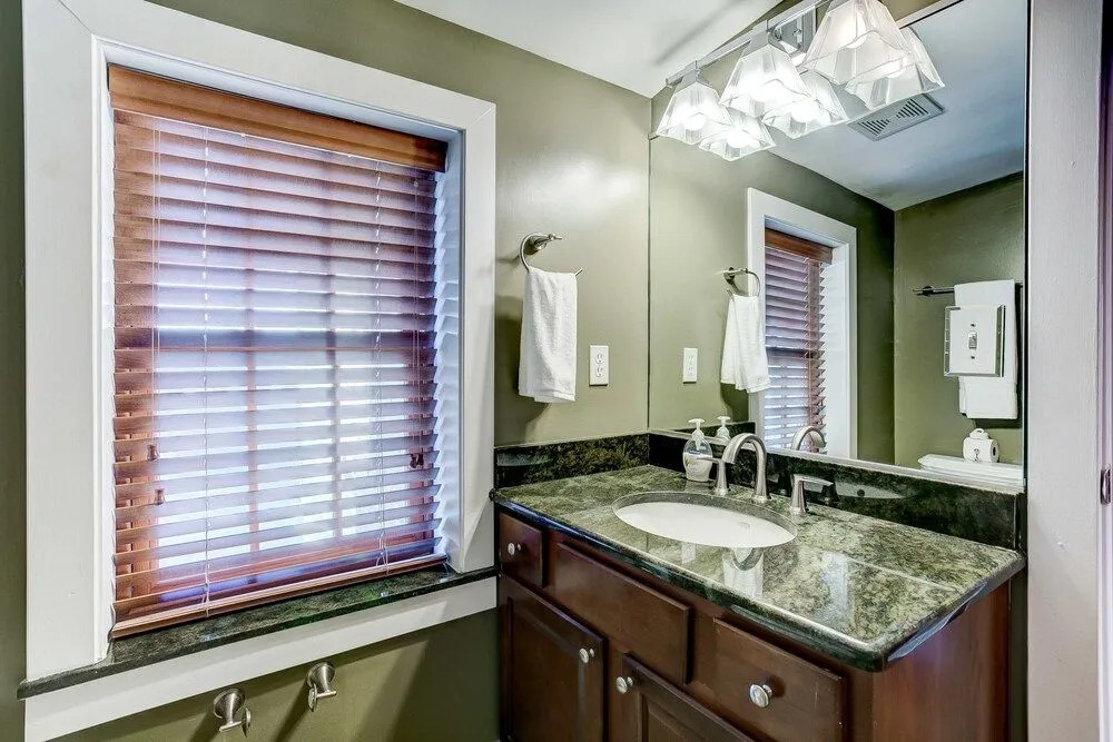 Luxurious Historic Home 1 Block From Inner Harbor