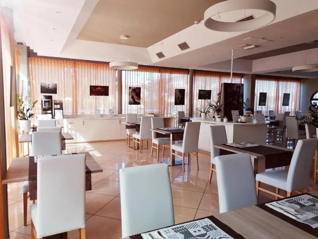 Noventa Hotel