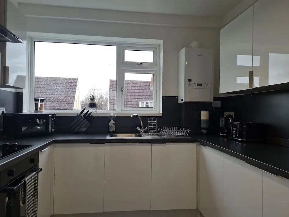 Lovely 2-bed Apartment in Cheltenham Spa