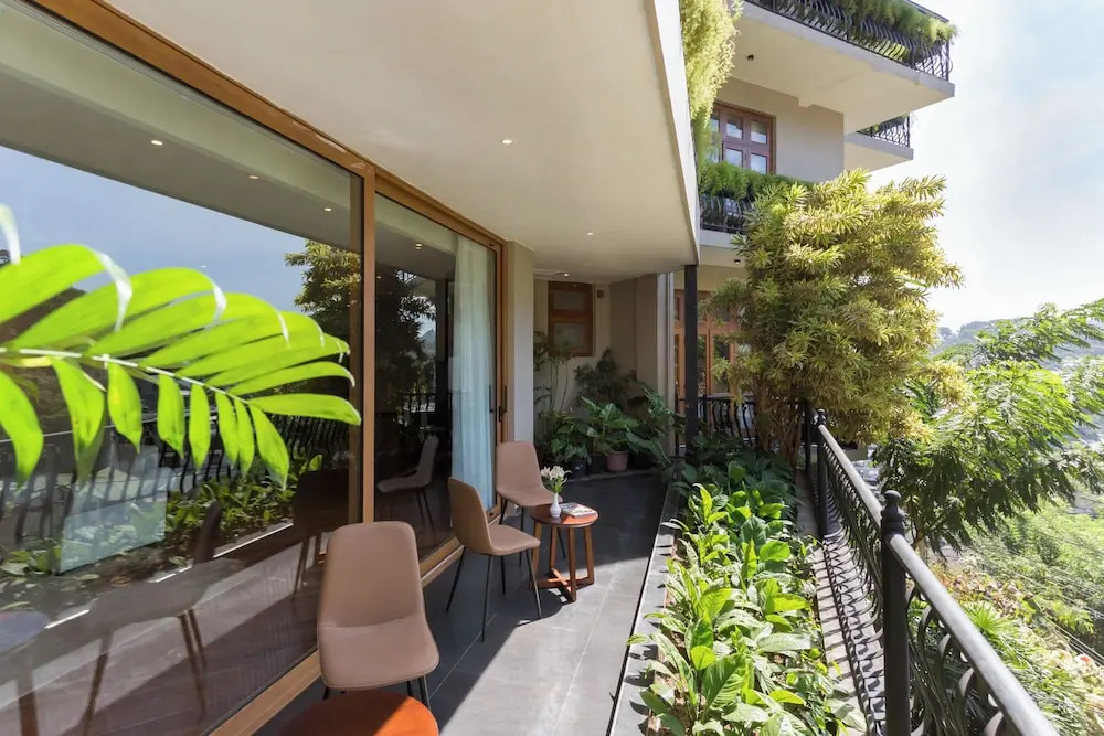 Serene Villa 38
