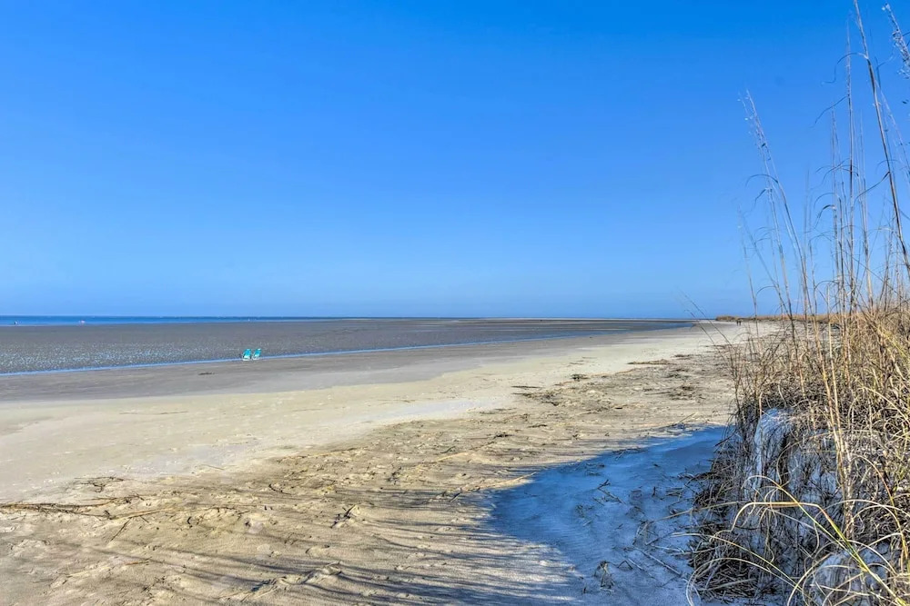 St Helena Island Condo on Private Island w/ Deck!