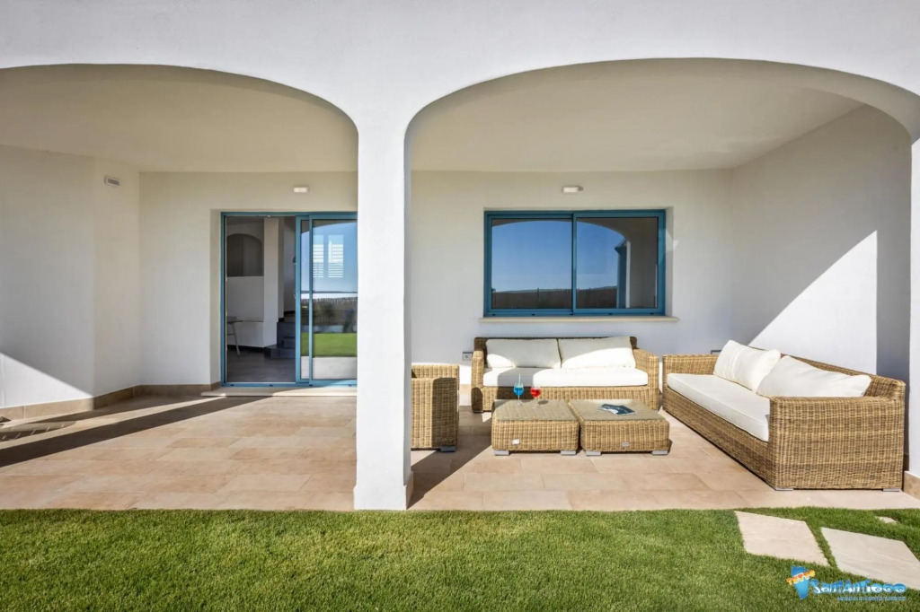 Elegant and modern Villa with pool Sea view-VILLA CON PISCINA VISTA MARE