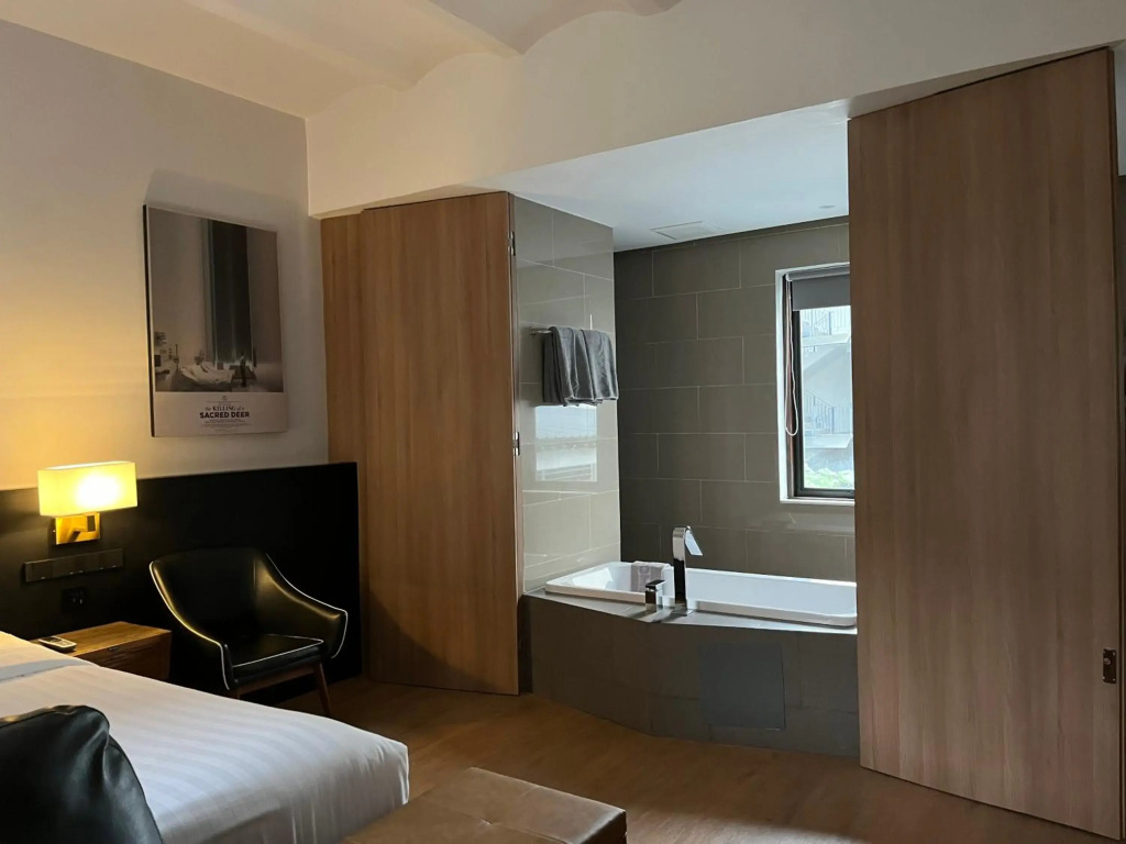 Hotel Noir