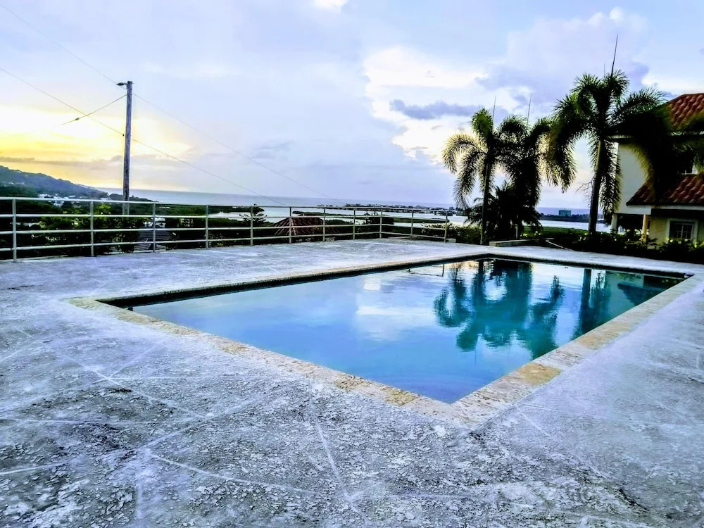 Meharee Homestay Montego Bay