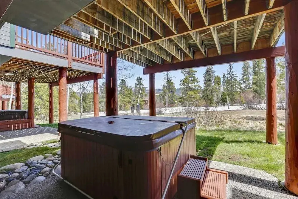 Pines 101 Ski in out 4 BR Town House
