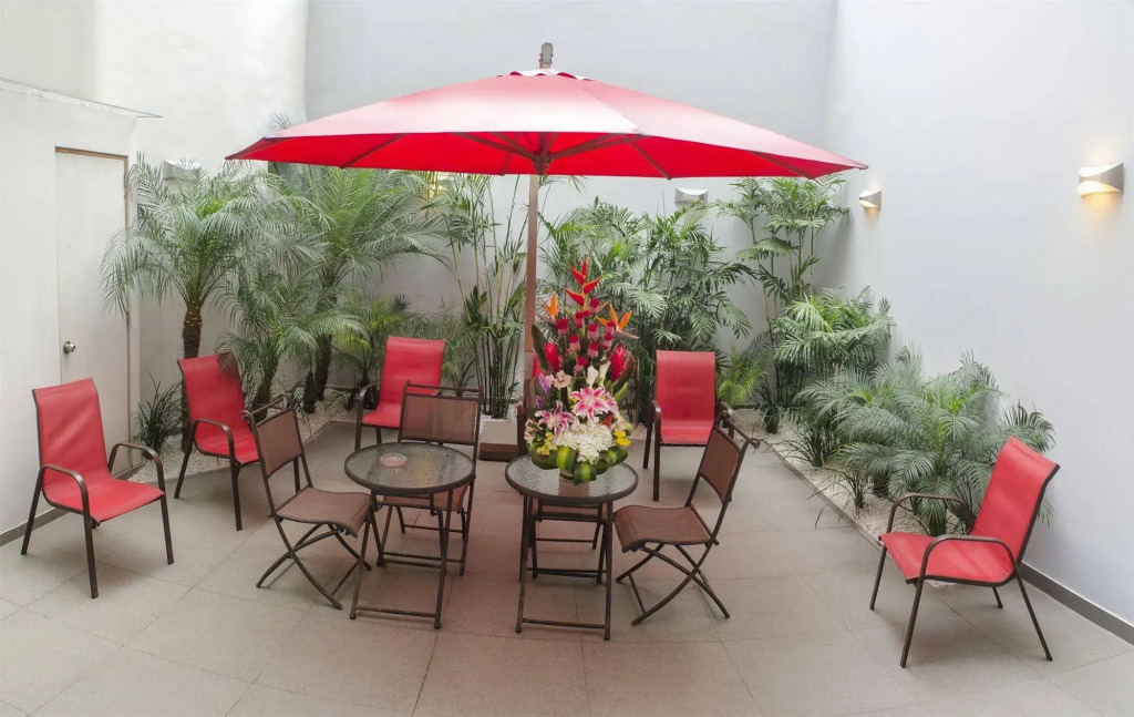 Sm Hotel And Business