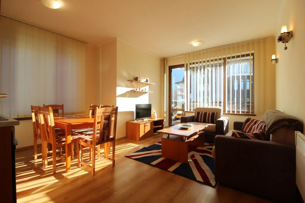 2 bedroom apartment near Gondola