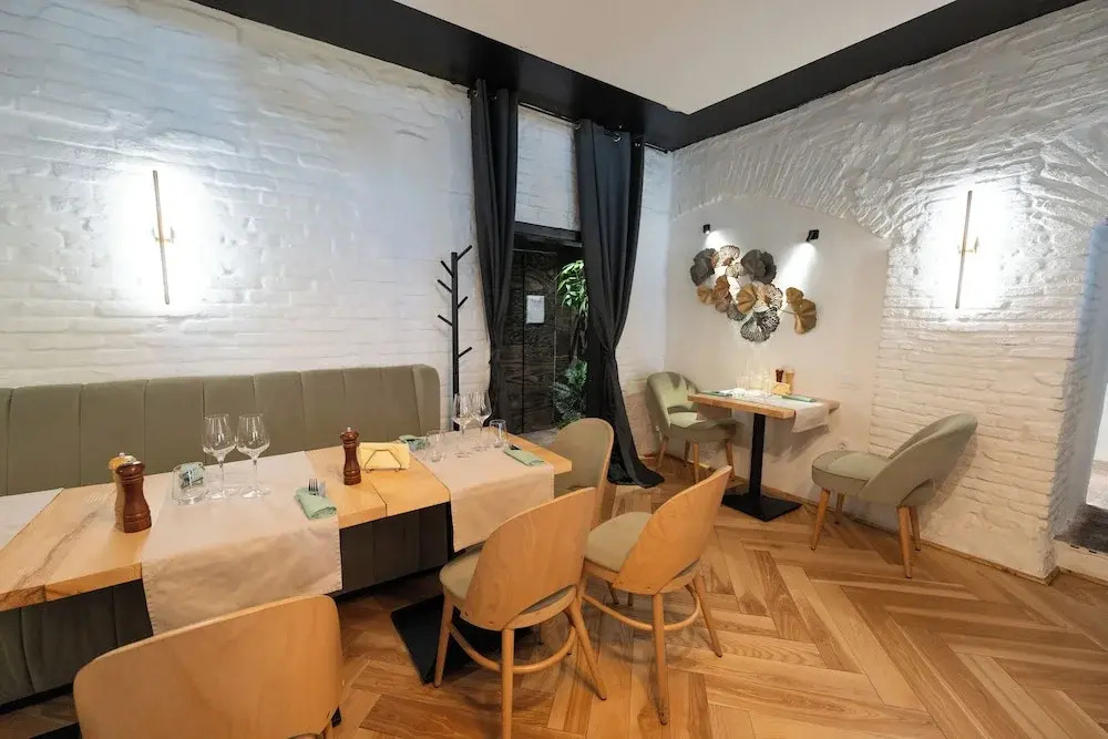 Barrique Garden - Breakfast & Restaurant - Old Town -Officially classified guesthouse