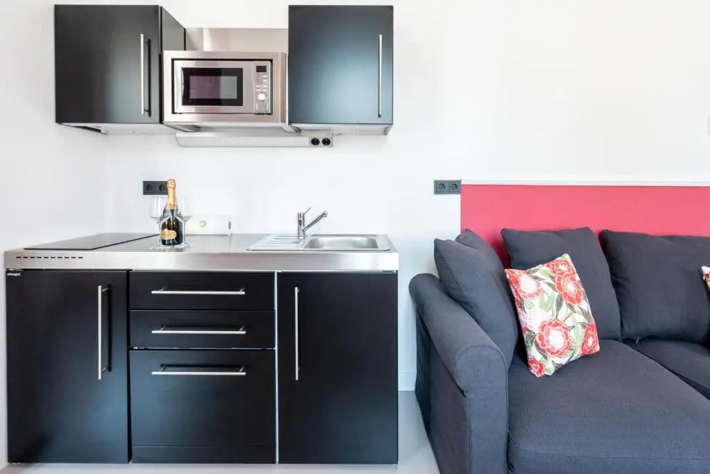 Taste the city life from the Prinz Eugen studio