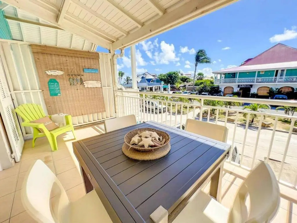 The Beach Central 50m From Orient Bay Beach