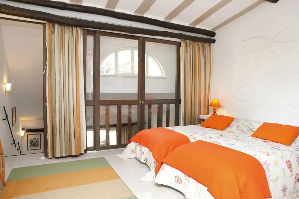 Cozy Golf Villa in Cascais