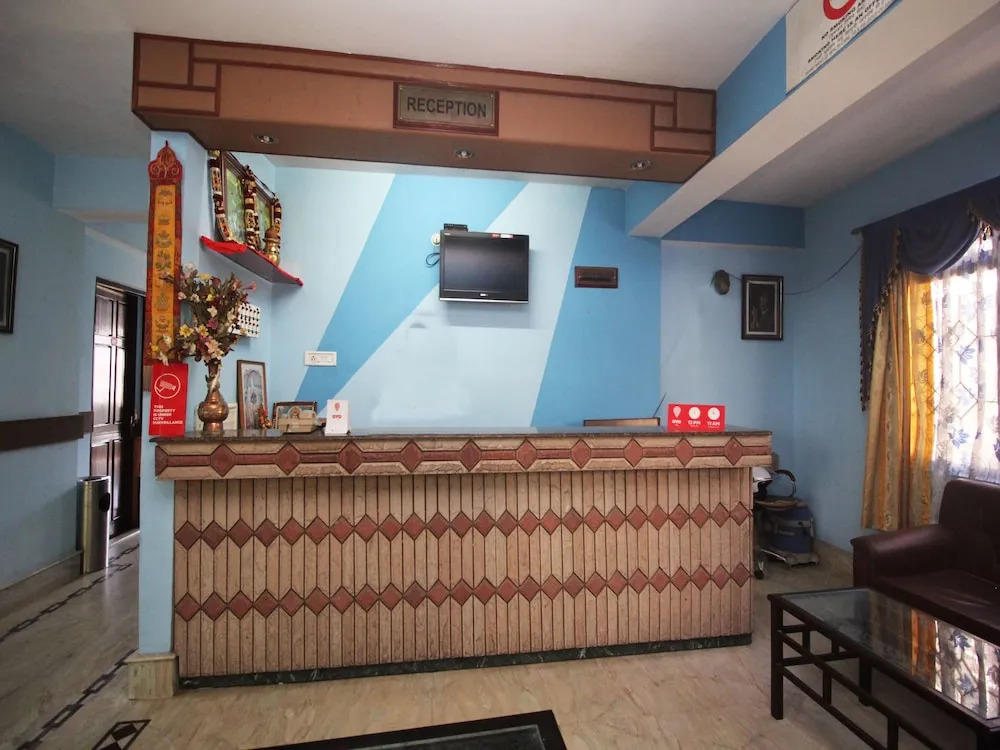Oyo 141 Vanjula Residency