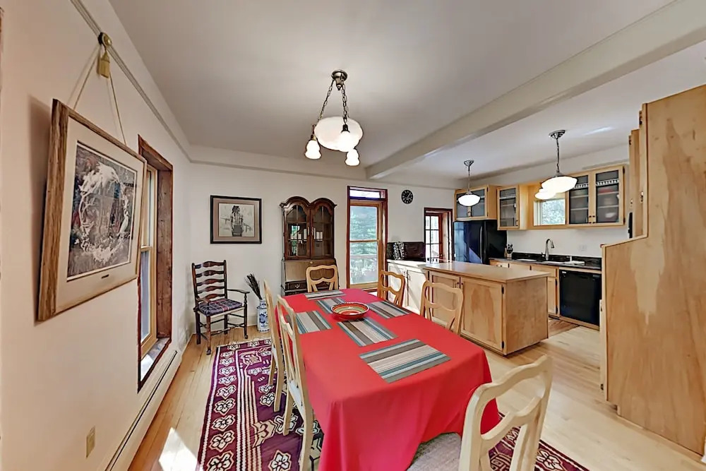 4BR Luxury Log - 4 Br Home
