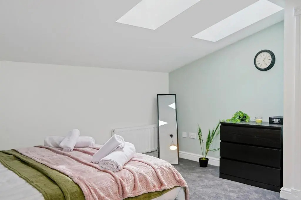 Large Duplex Penthouse in Central York - Parking