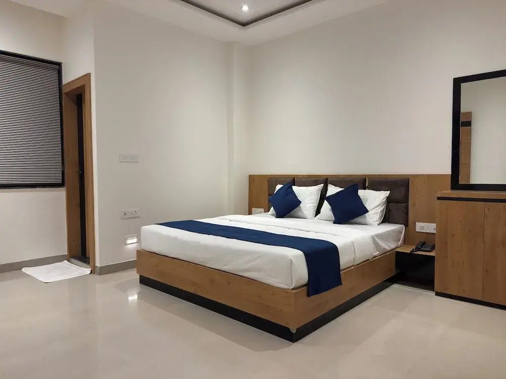 Hotel Vrinda Orchid Inn
