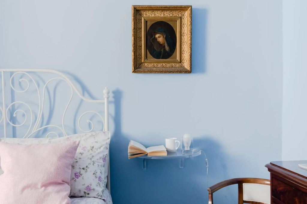 Classic apartment near the Colosseum