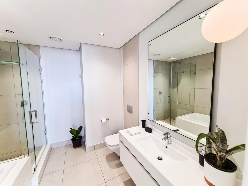 Ellipse Waterfall Executive Luxury Sapphire