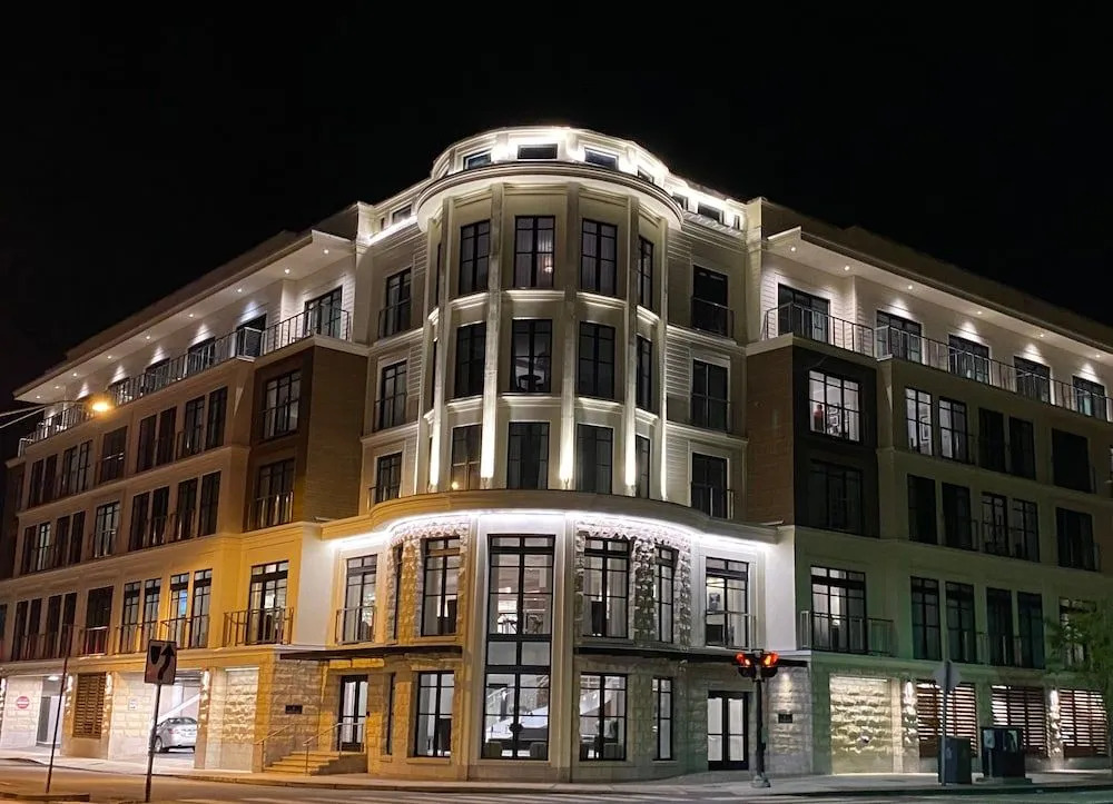 The Brenton Hotel