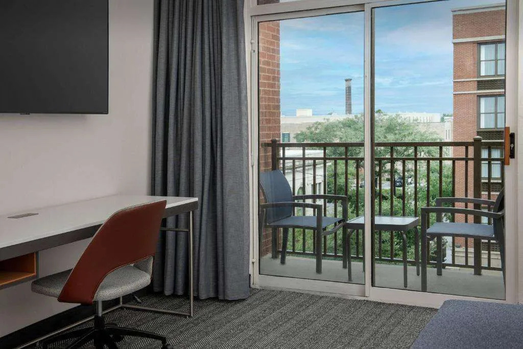 Courtyard by Marriott Savannah Downtown - Historic District