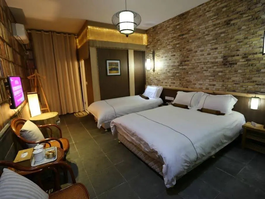 Zhouzhuang Romantic Traveling View Residence