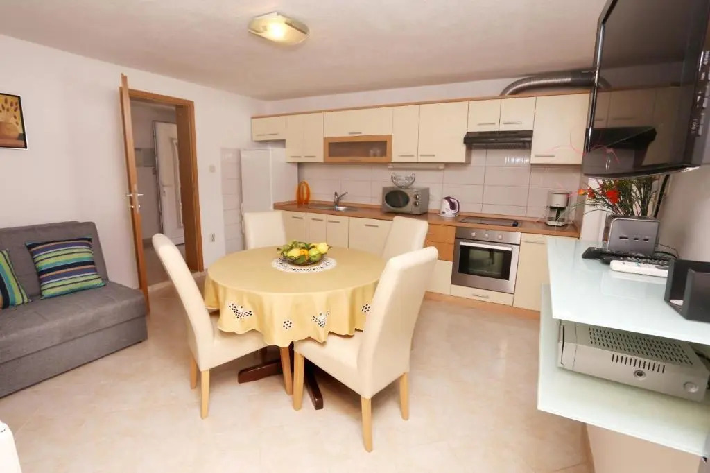 Apartments Davorka - 50m to the sea