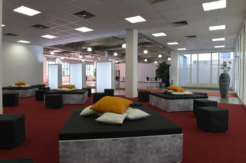 Globana Airport Hotel