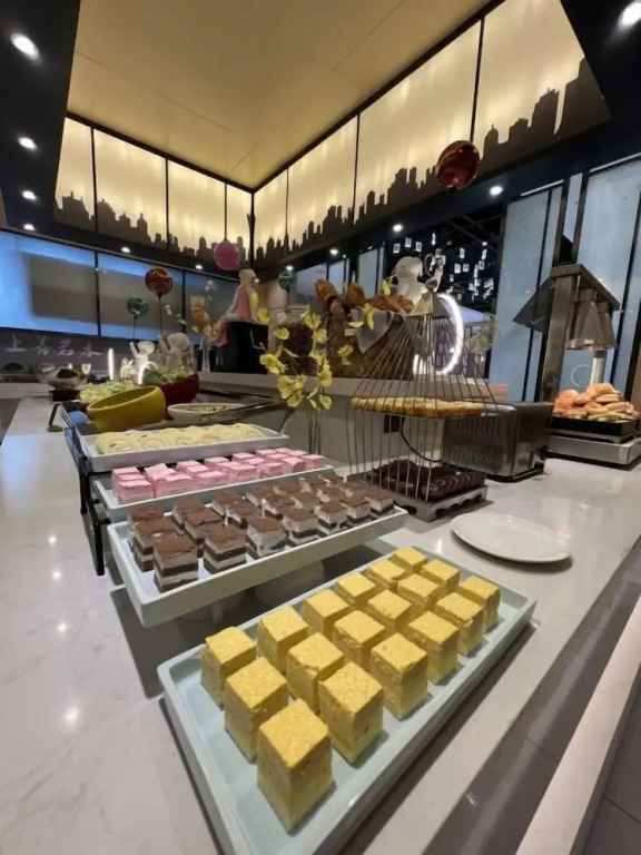Ausotel by Argyle Baiyun International Airport Renhe Metro Exit B