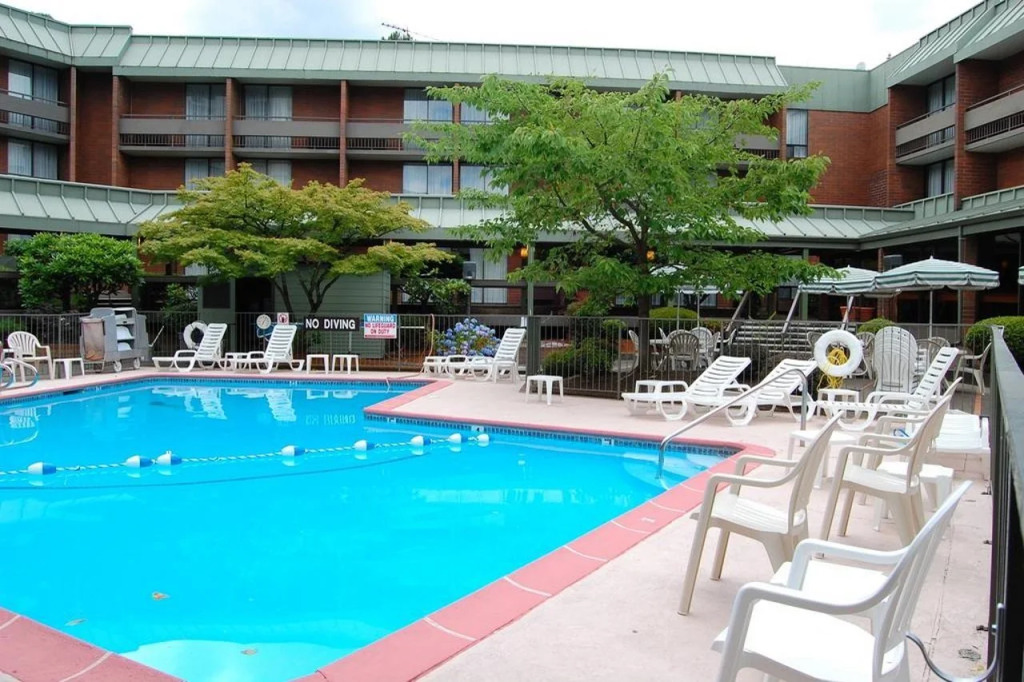 University Place Hotel and Conference Center