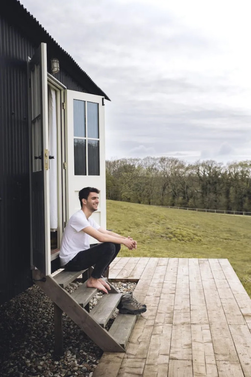 Dog Friendly Shepherd's Hut, Perfect for Couples