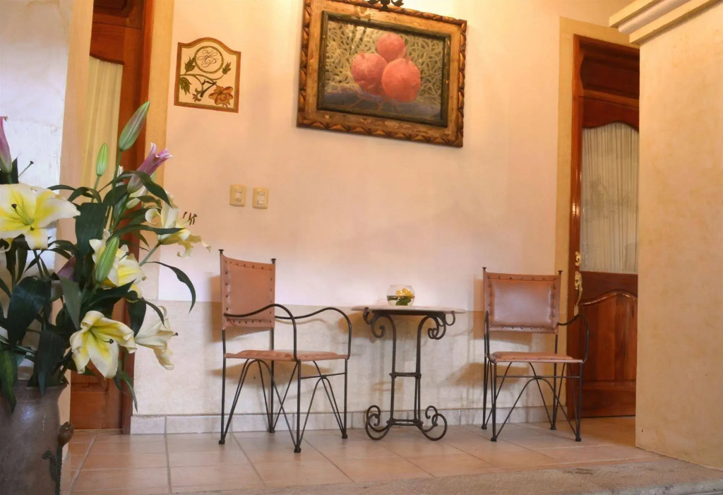Los Pilares Hotel