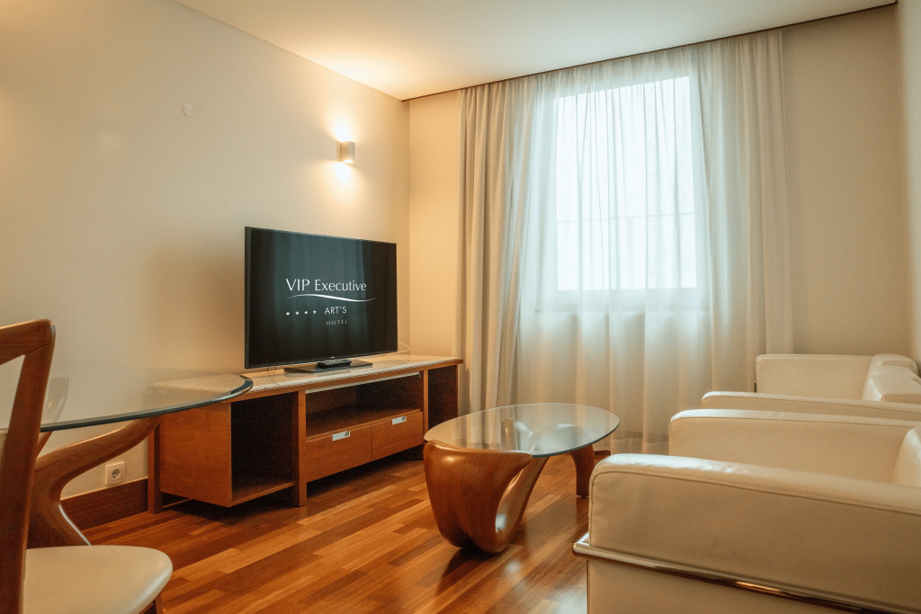 VIP Executive Arts Hotel