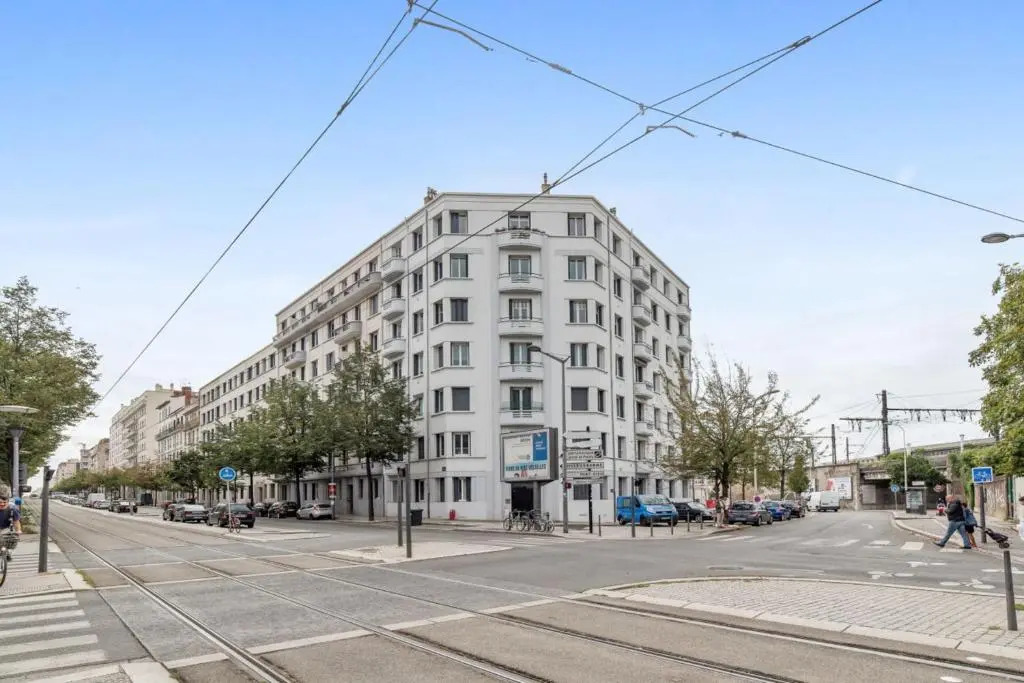 Bright flat with balcony in Lyon city center - Welkeys