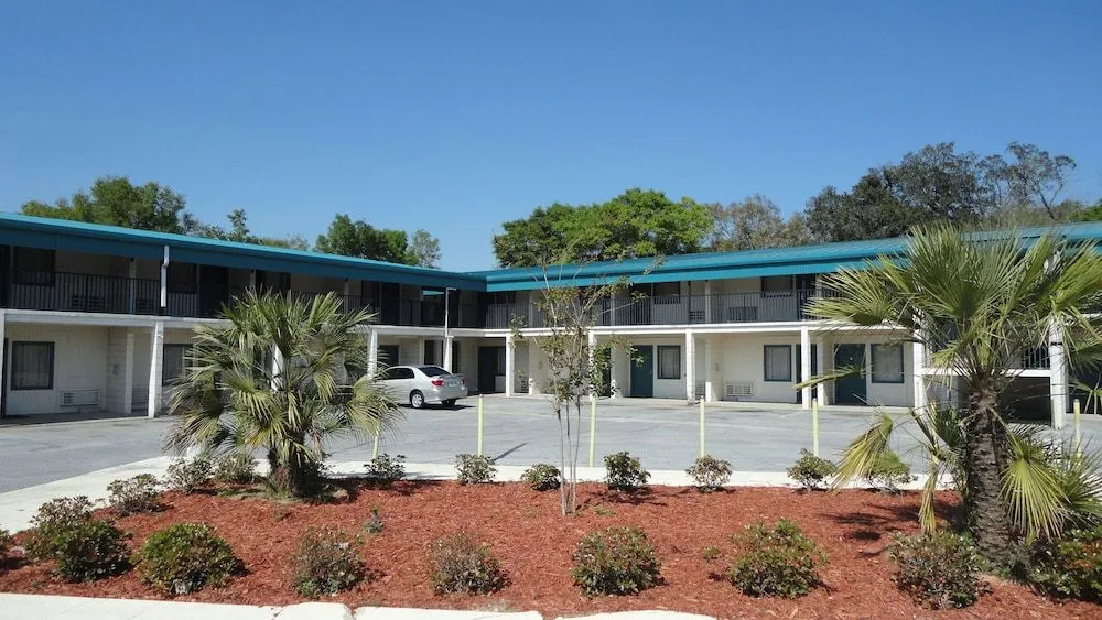 Western Inn - Pensacola