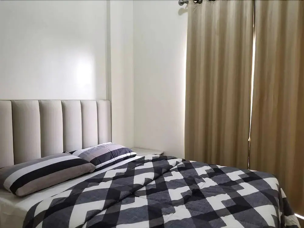 Rosarich Homestay - Bristle Ridge Residences