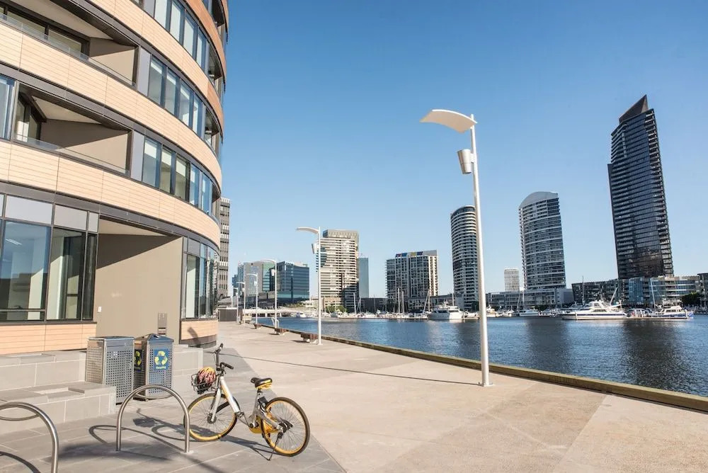 Melbourne Private Apartments - Collins Street Waterfront, Docklands