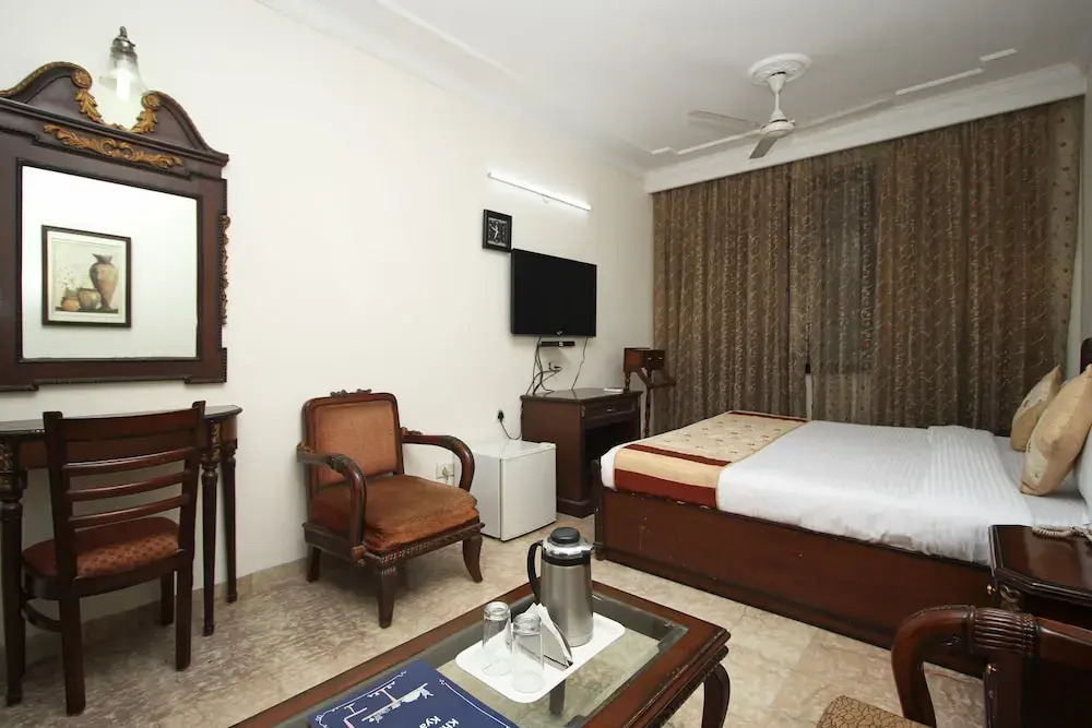 OYO 8505 Hotel Ashu Palace